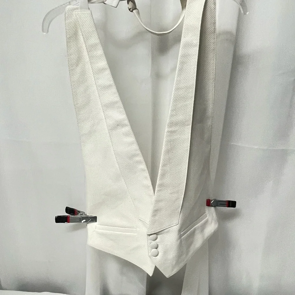Tuxedo Jacket - Elegant Formal Vest Bow Tie Wash and Wear - Picture 10 of 13